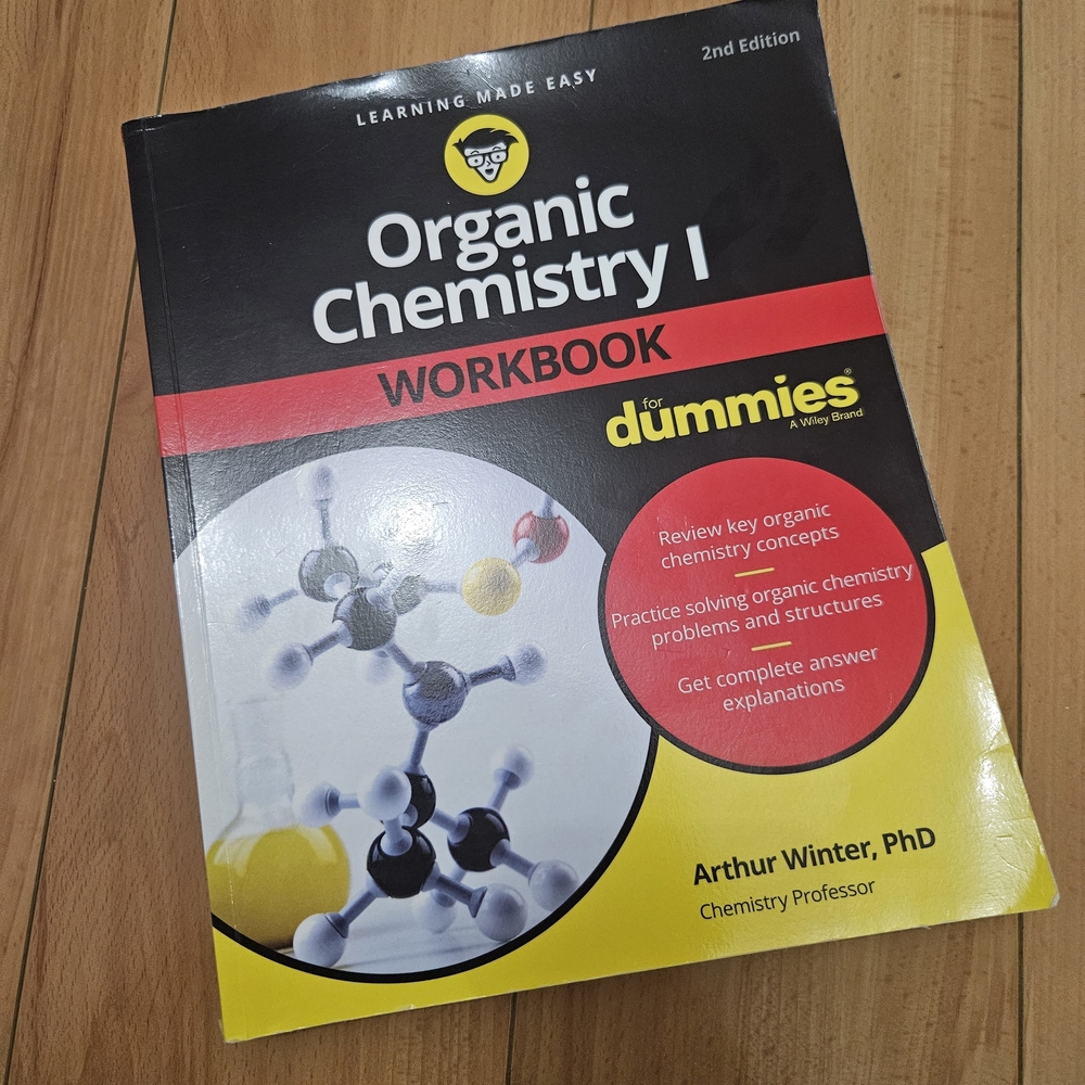 Organic Chemistry I Workbook for - Black and Yellow